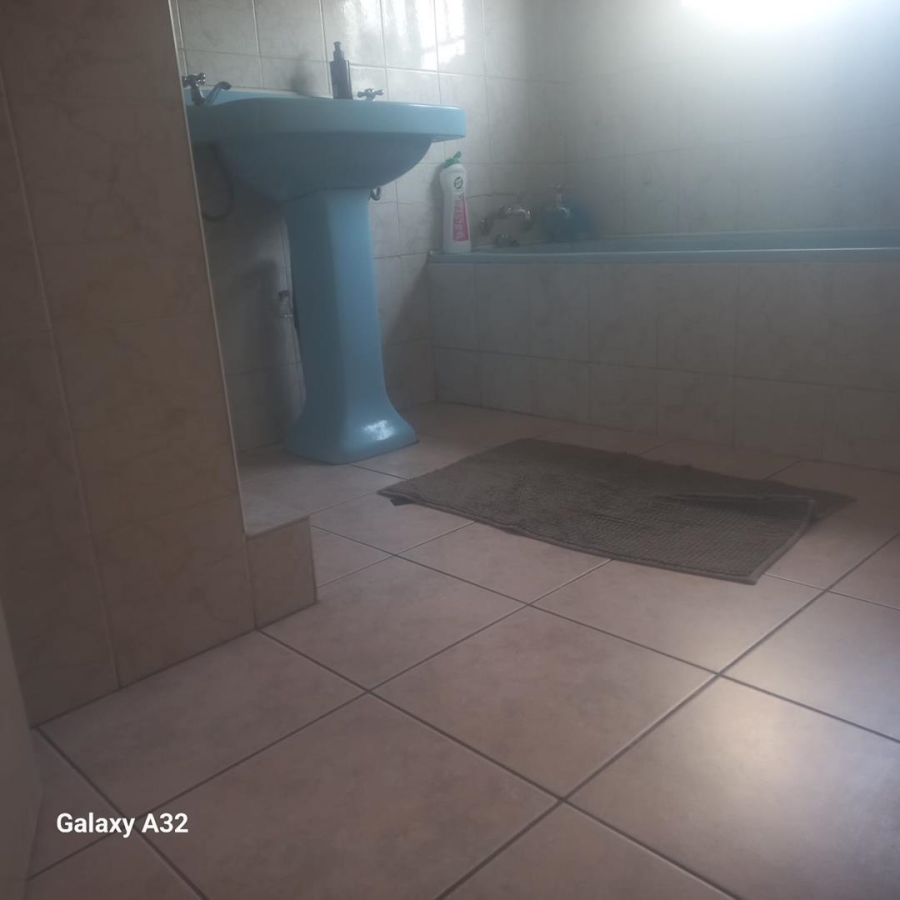 4 Bedroom Property for Sale in Kibler Park Gauteng