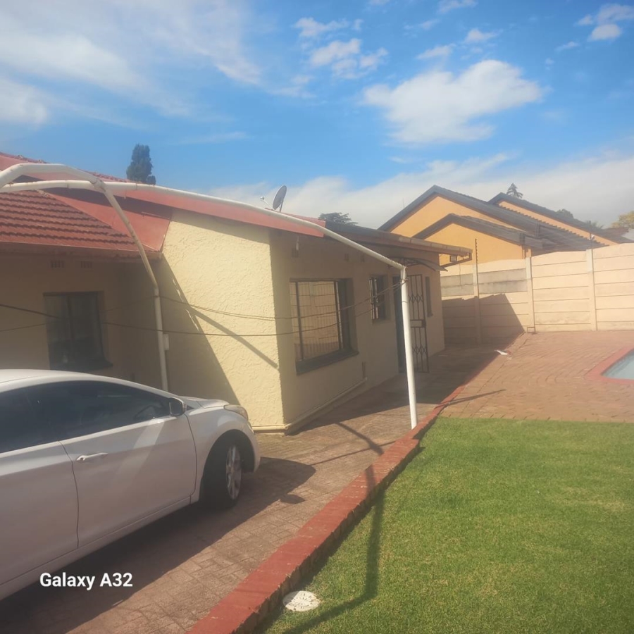 4 Bedroom Property for Sale in Kibler Park Gauteng