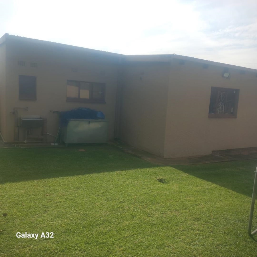 4 Bedroom Property for Sale in Kibler Park Gauteng