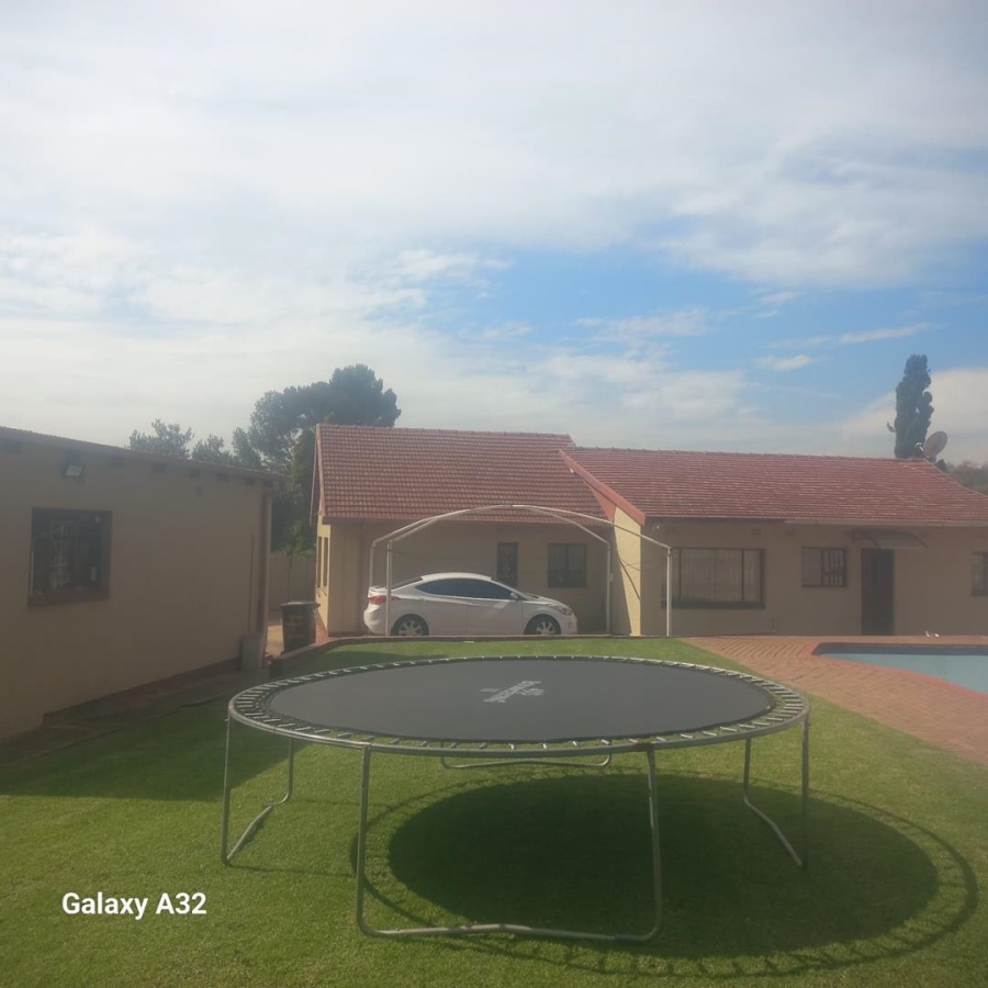 4 Bedroom Property for Sale in Kibler Park Gauteng