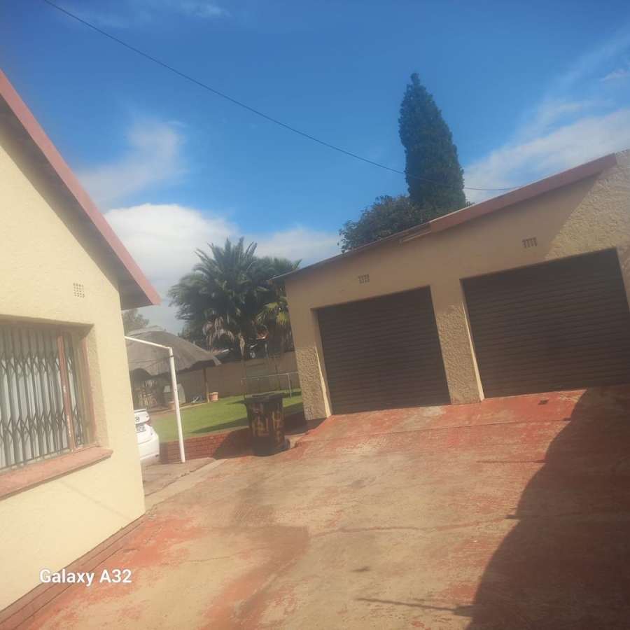 4 Bedroom Property for Sale in Kibler Park Gauteng
