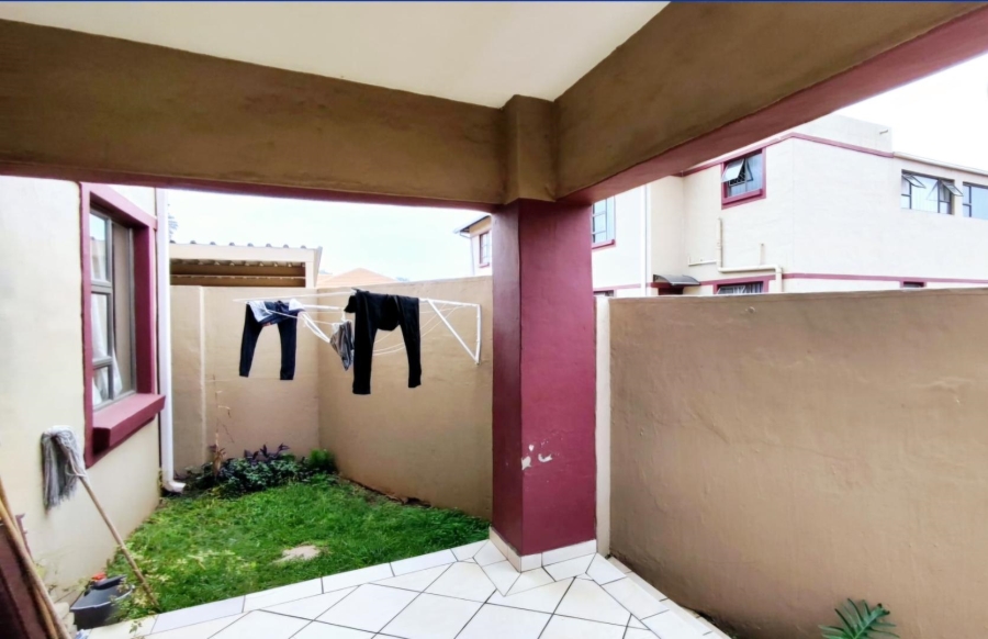2 Bedroom Property for Sale in New Market Gauteng