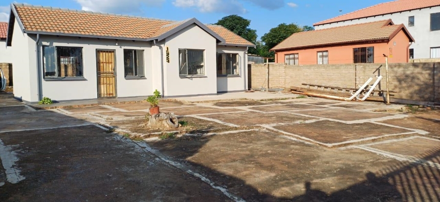 3 Bedroom Property for Sale in Soshanguve S Gauteng