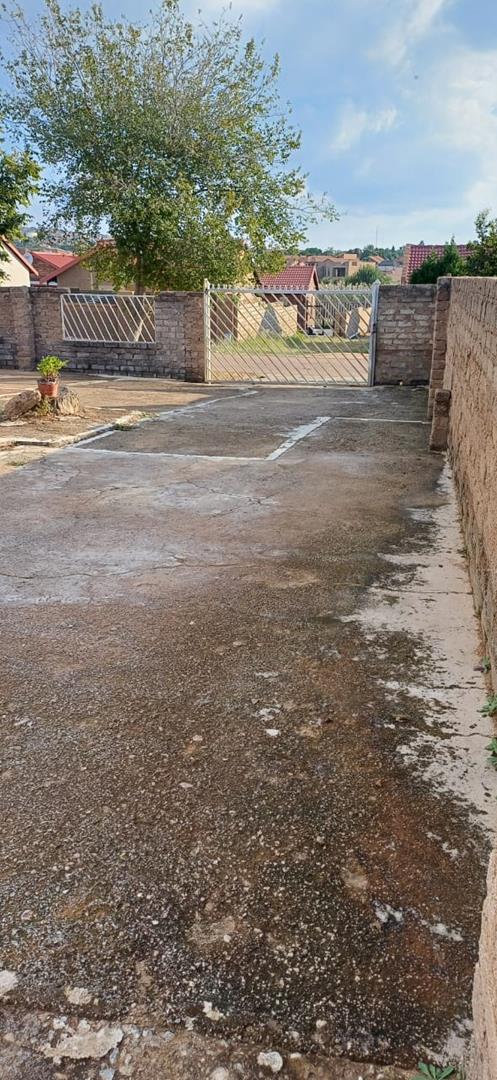 3 Bedroom Property for Sale in Soshanguve S Gauteng