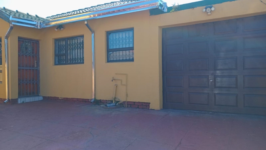 3 Bedroom Property for Sale in Olievenhoutbosch Gauteng