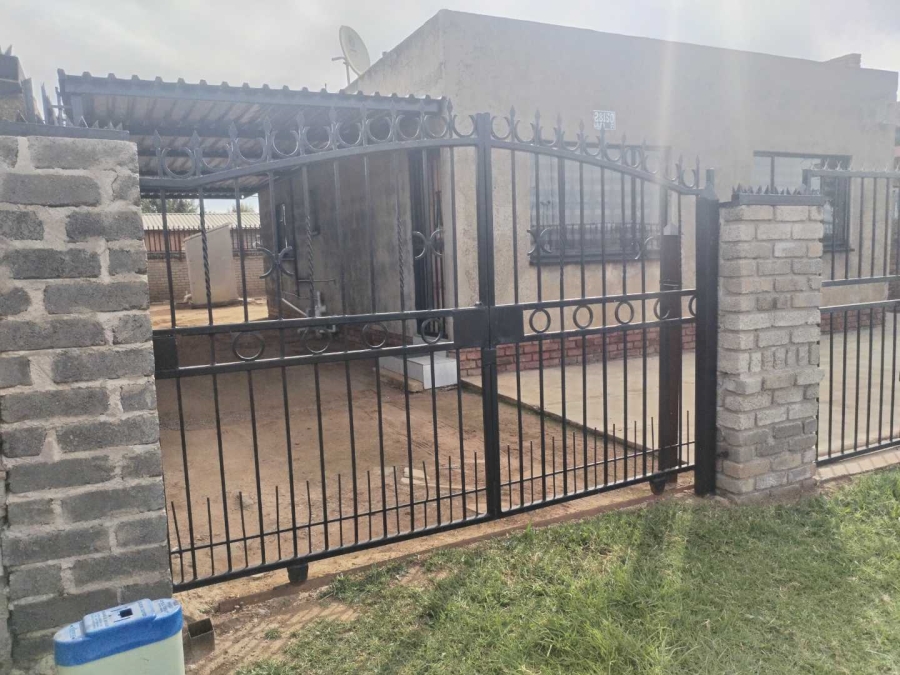 2 Bedroom Property for Sale in Mamelodi East Gauteng