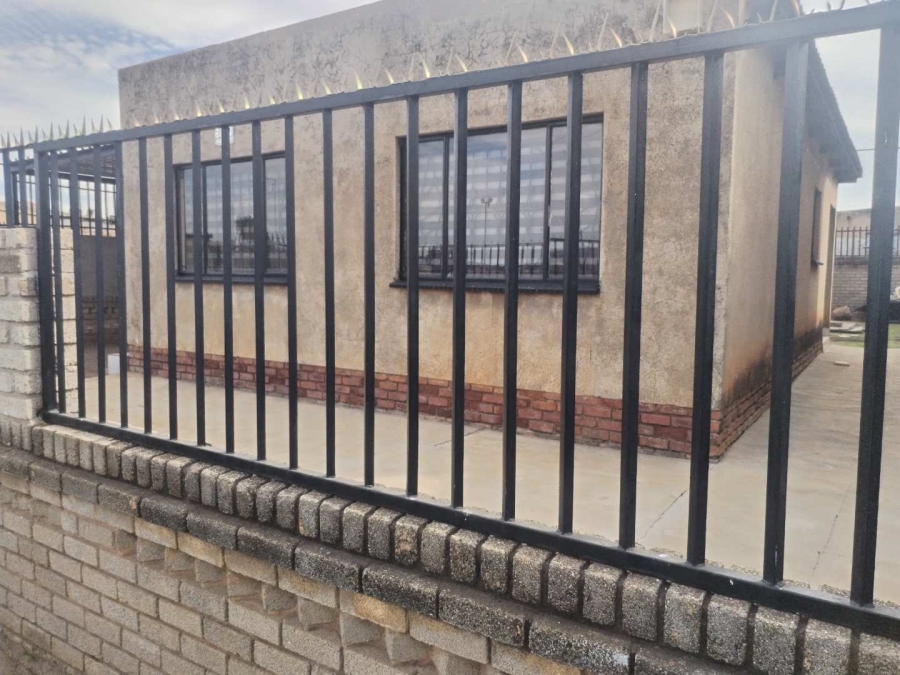 2 Bedroom Property for Sale in Mamelodi East Gauteng
