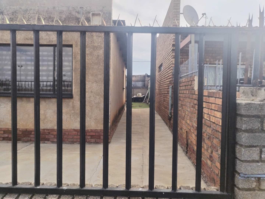 2 Bedroom Property for Sale in Mamelodi East Gauteng