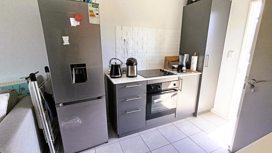 2 Bedroom Property for Sale in Kosmosdal Gauteng