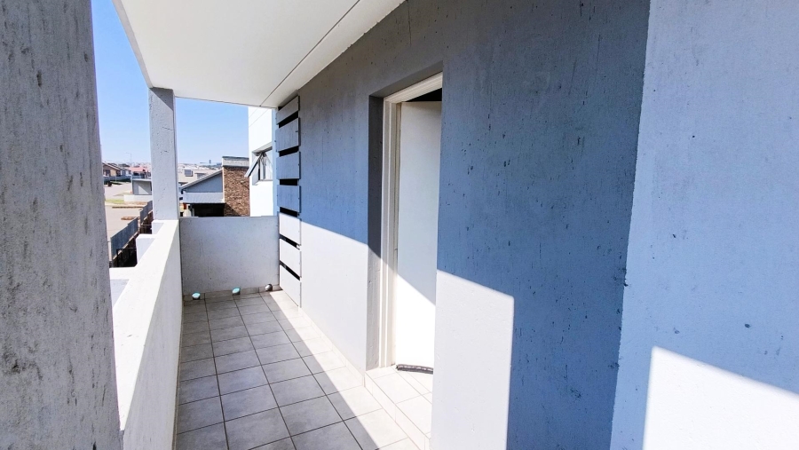 2 Bedroom Property for Sale in Kosmosdal Gauteng