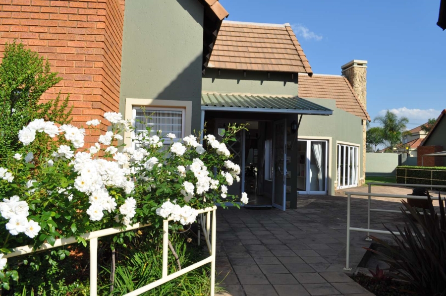 2 Bedroom Property for Sale in Olympus Gauteng