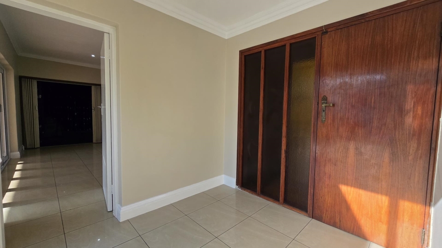 4 Bedroom Property for Sale in Alberante Gauteng