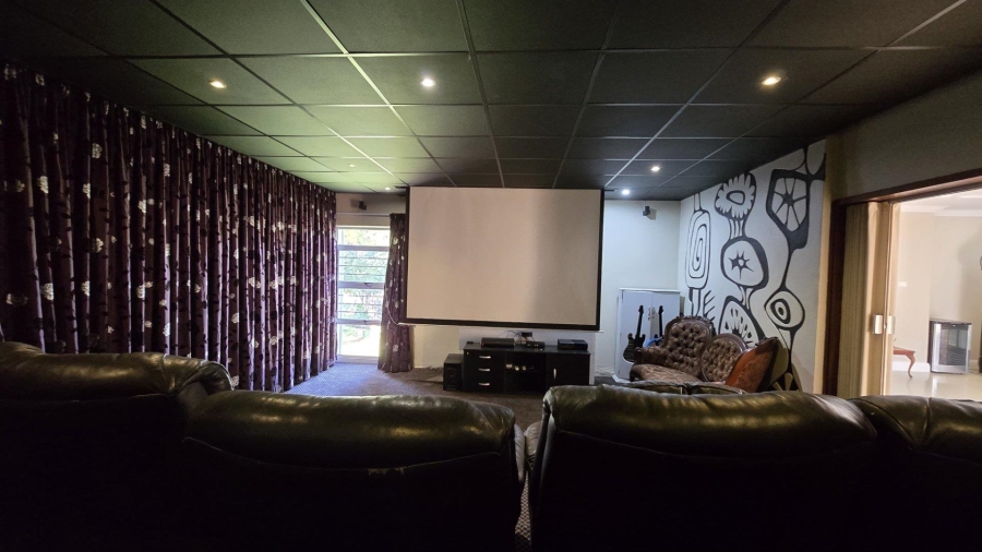 4 Bedroom Property for Sale in Alberante Gauteng
