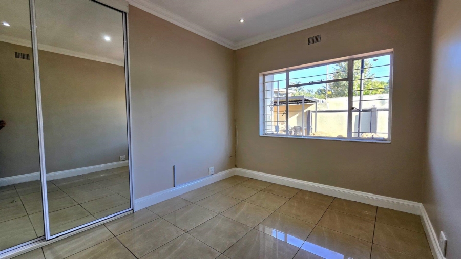 4 Bedroom Property for Sale in Alberante Gauteng