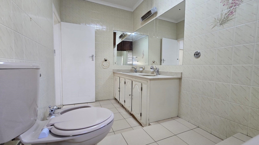 4 Bedroom Property for Sale in Alberante Gauteng