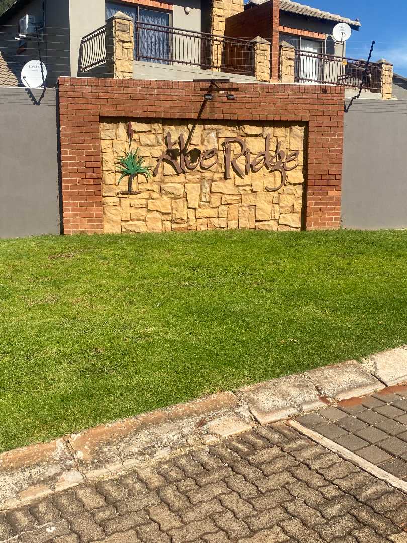 2 Bedroom Property for Sale in Noordheuwel Gauteng
