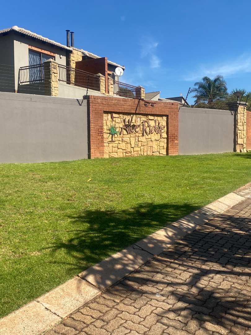 2 Bedroom Property for Sale in Noordheuwel Gauteng