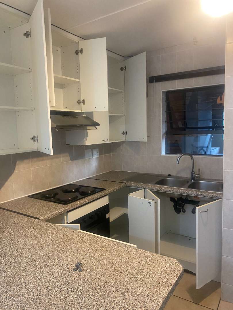 2 Bedroom Property for Sale in Noordheuwel Gauteng
