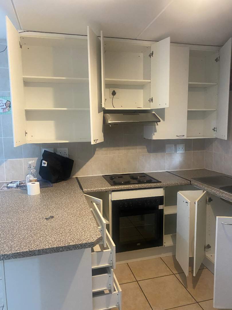 2 Bedroom Property for Sale in Noordheuwel Gauteng