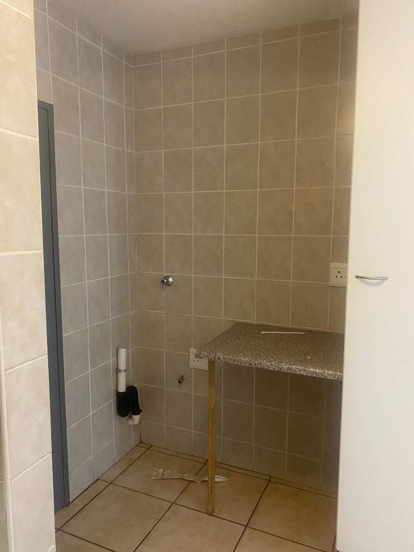 2 Bedroom Property for Sale in Noordheuwel Gauteng