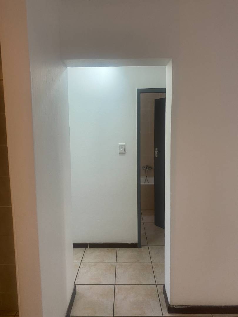 2 Bedroom Property for Sale in Noordheuwel Gauteng