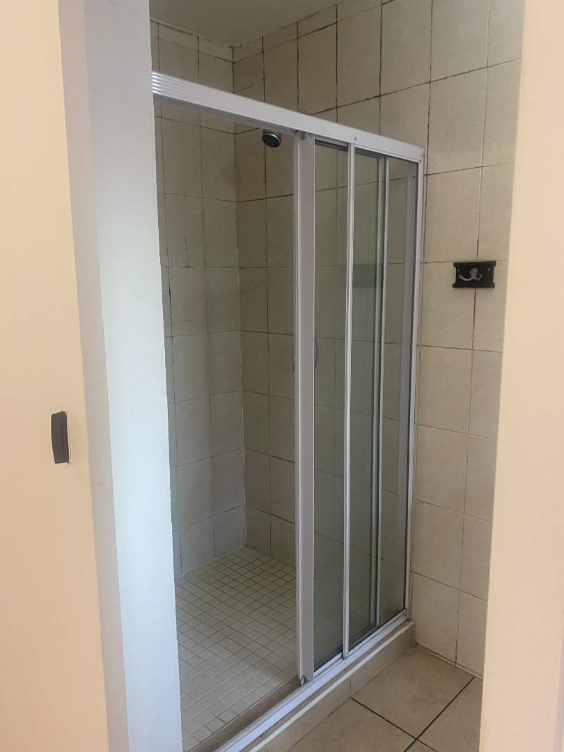 2 Bedroom Property for Sale in Noordheuwel Gauteng