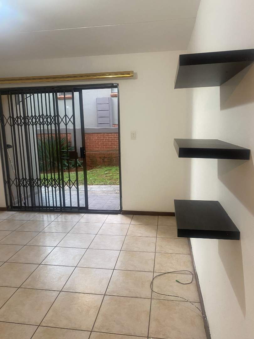 2 Bedroom Property for Sale in Noordheuwel Gauteng