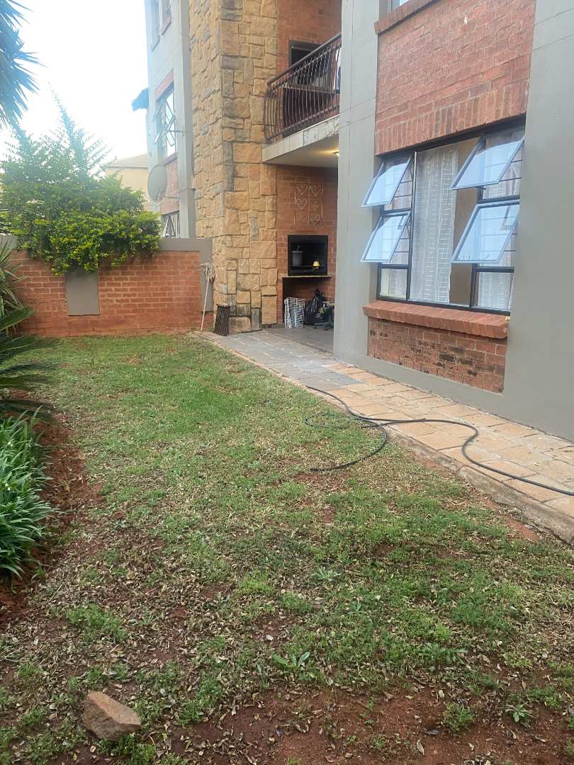 2 Bedroom Property for Sale in Noordheuwel Gauteng