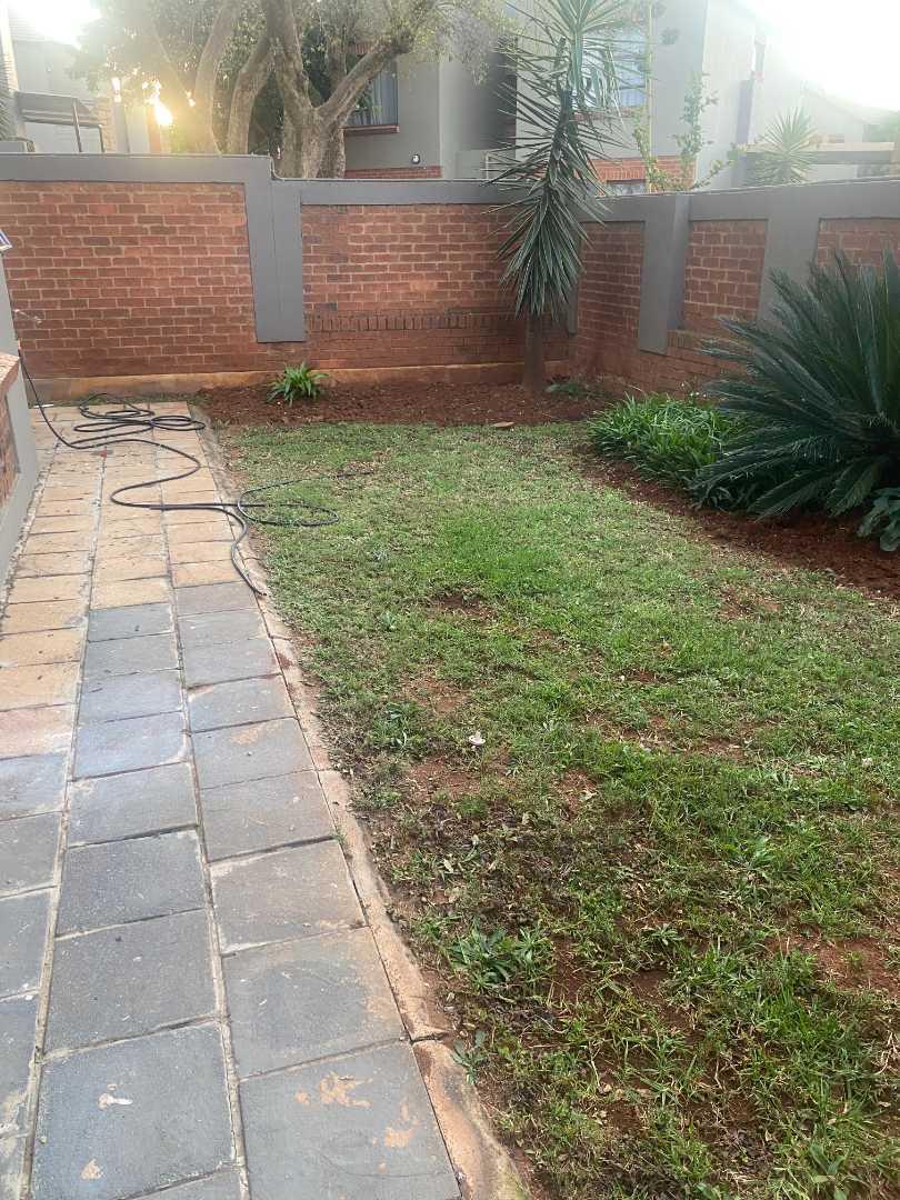 2 Bedroom Property for Sale in Noordheuwel Gauteng