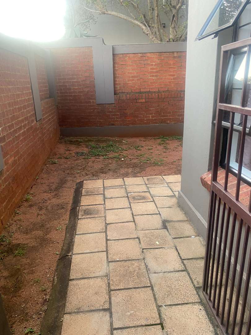2 Bedroom Property for Sale in Noordheuwel Gauteng