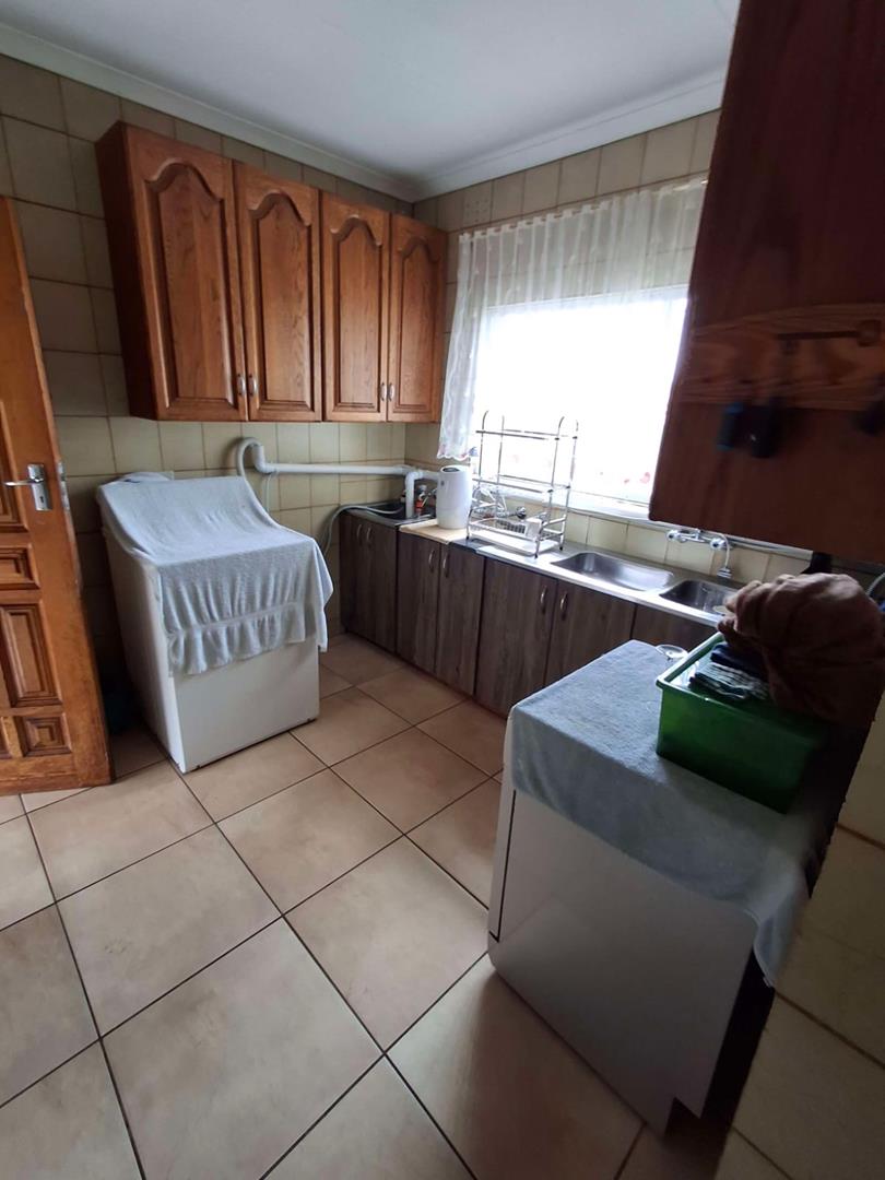 5 Bedroom Property for Sale in Noordheuwel Gauteng