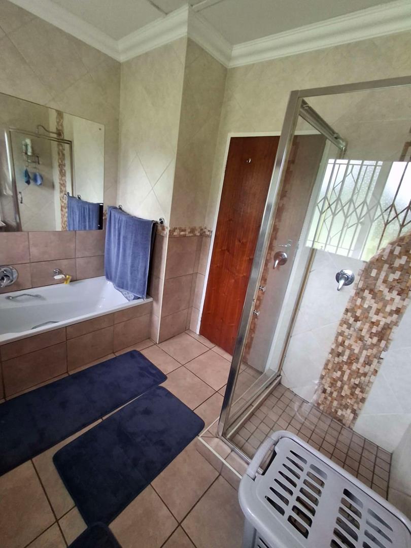 5 Bedroom Property for Sale in Noordheuwel Gauteng