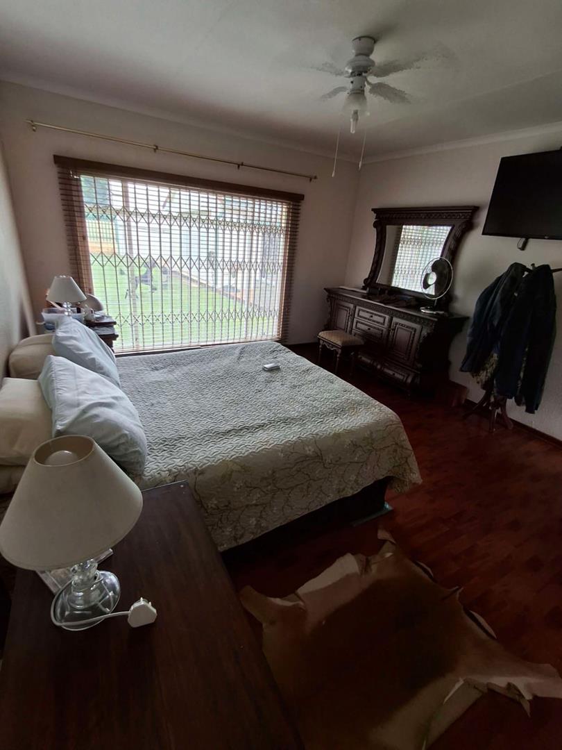 5 Bedroom Property for Sale in Noordheuwel Gauteng
