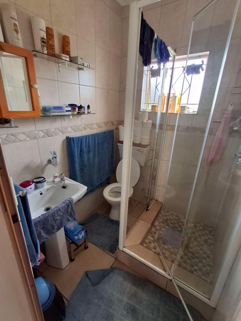 5 Bedroom Property for Sale in Noordheuwel Gauteng