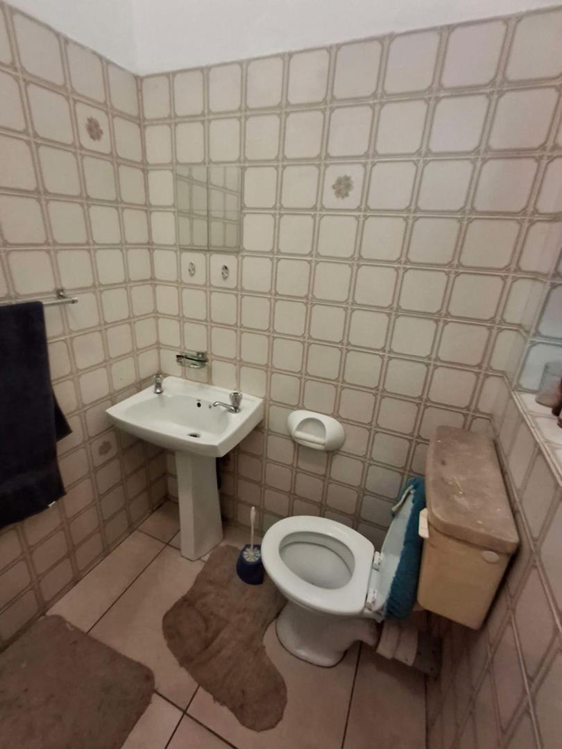 5 Bedroom Property for Sale in Noordheuwel Gauteng