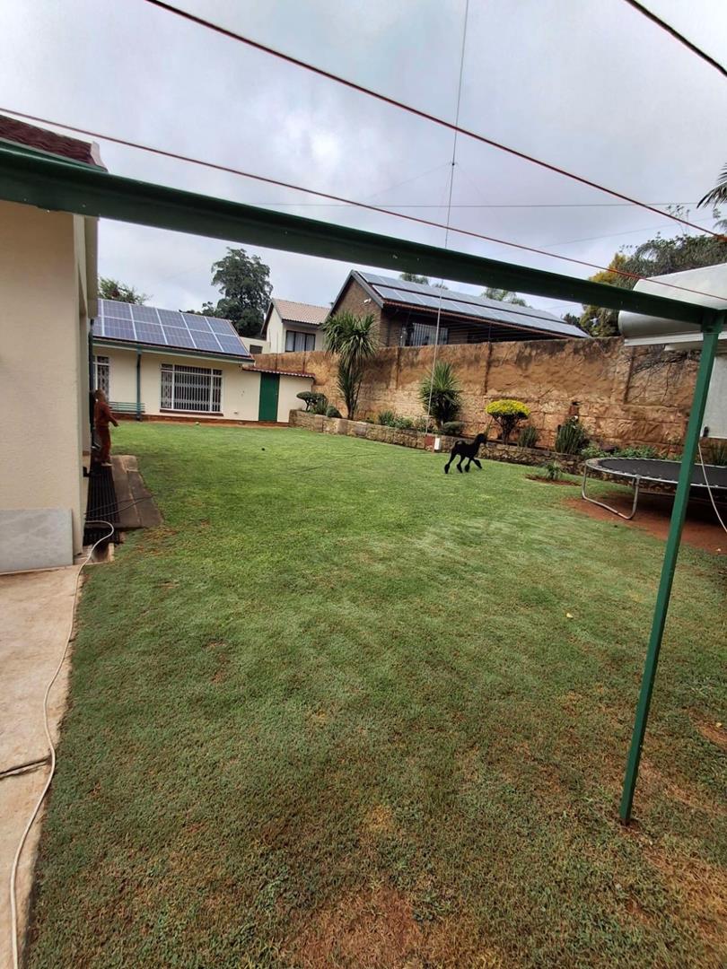 5 Bedroom Property for Sale in Noordheuwel Gauteng