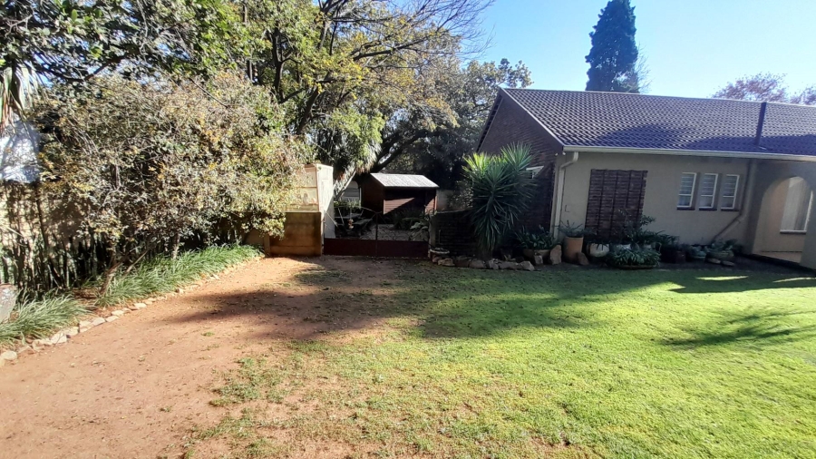 4 Bedroom Property for Sale in Glen Marais Gauteng