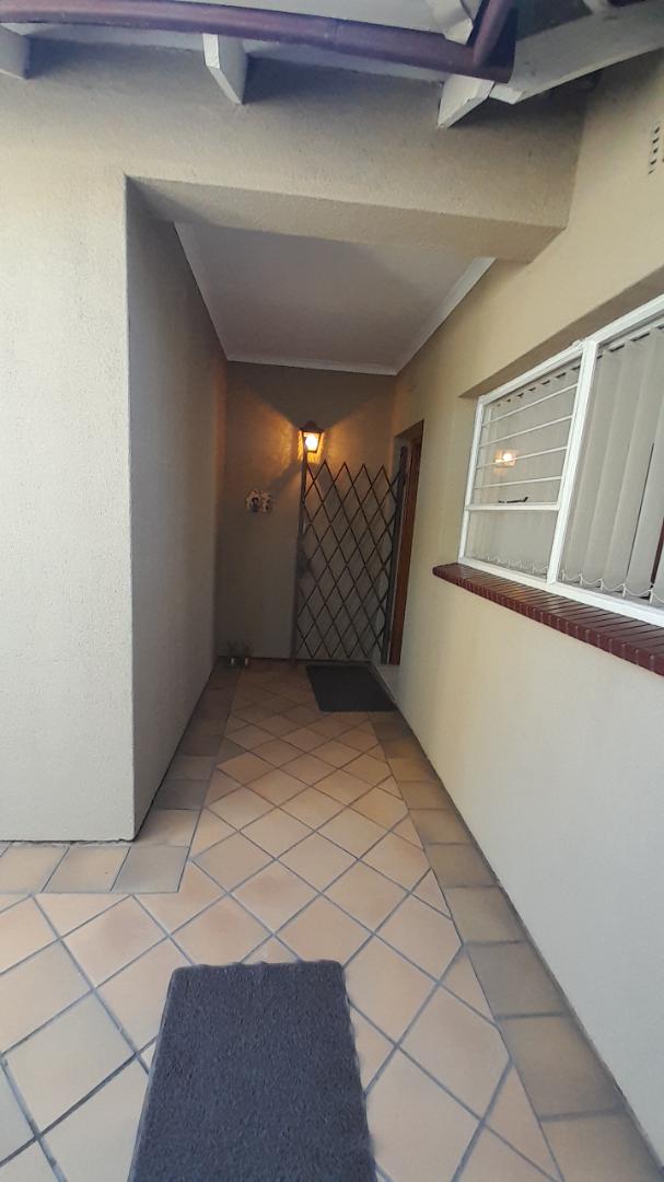 4 Bedroom Property for Sale in Glen Marais Gauteng