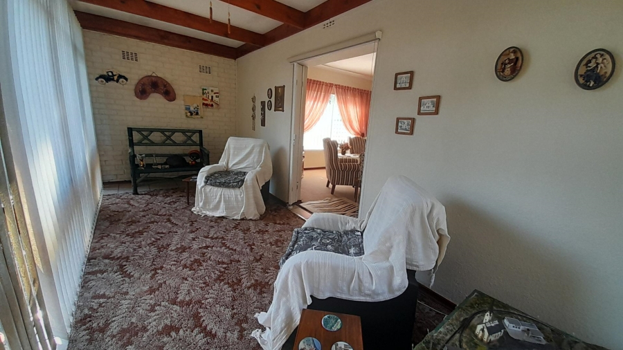 4 Bedroom Property for Sale in Glen Marais Gauteng