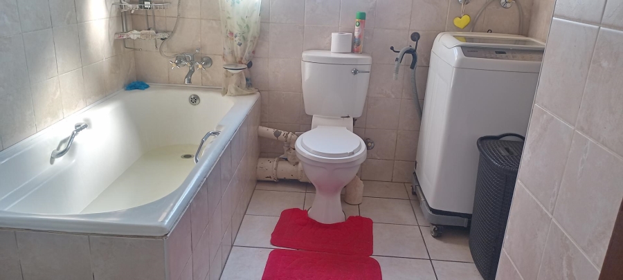 2 Bedroom Property for Sale in Silverton Gauteng