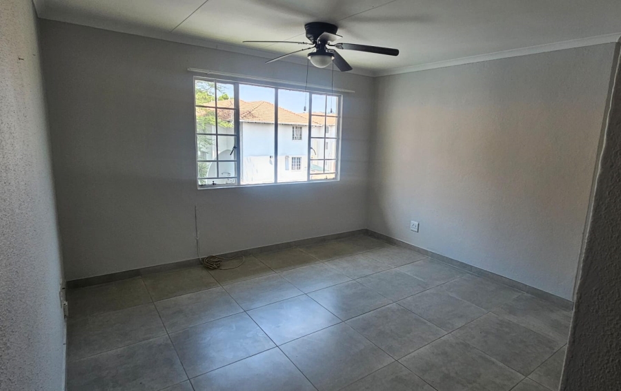 To Let 2 Bedroom Property for Rent in Groenkloof Gauteng
