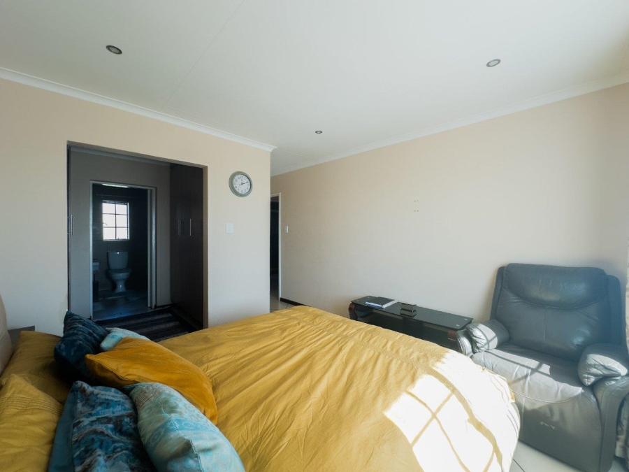 4 Bedroom Property for Sale in Mooikloof Ridge Gauteng