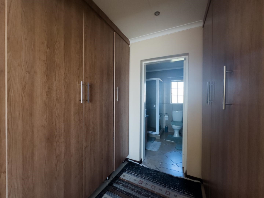 4 Bedroom Property for Sale in Mooikloof Ridge Gauteng