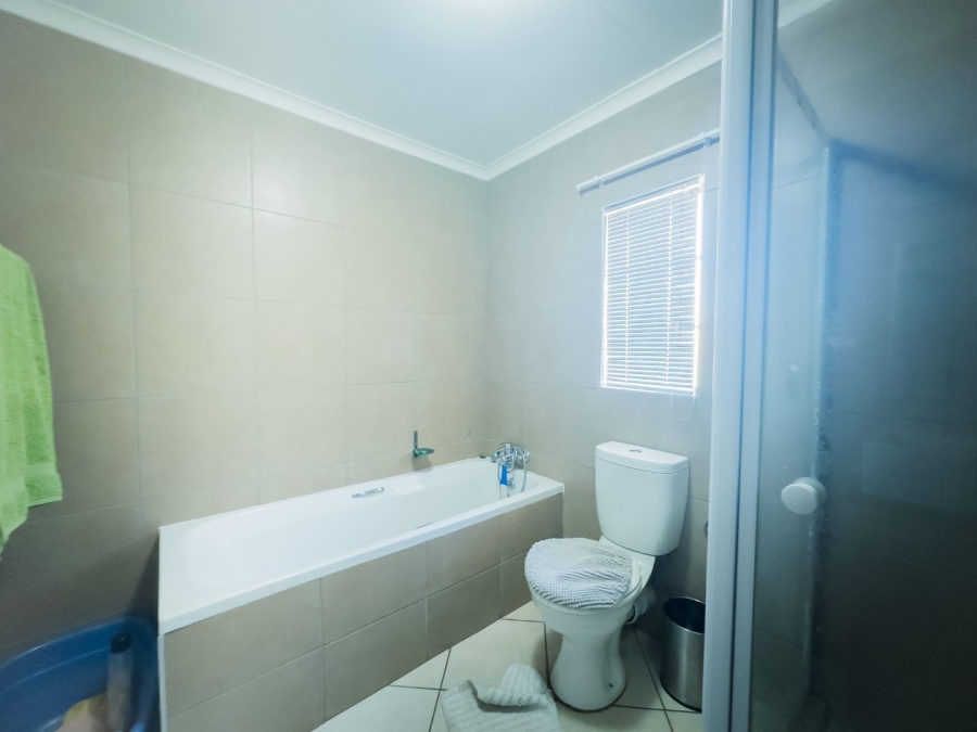 4 Bedroom Property for Sale in Mooikloof Ridge Gauteng
