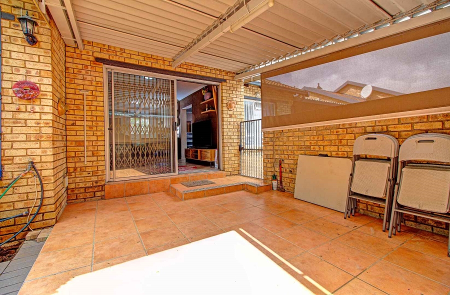 3 Bedroom Property for Sale in Wilgeheuwel Gauteng
