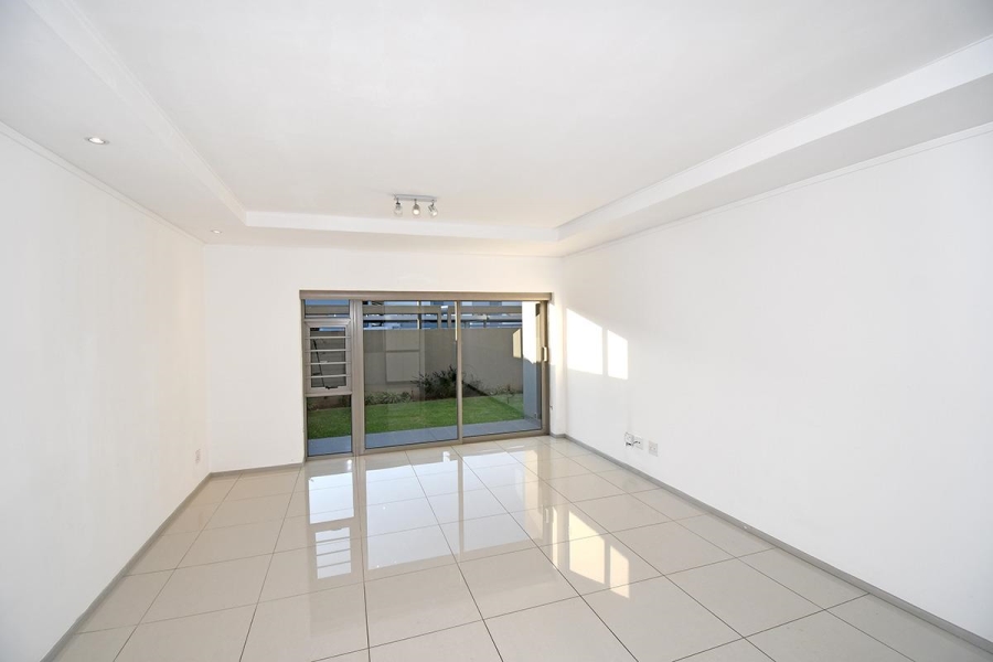 2 Bedroom Property for Sale in Oaklands Gauteng