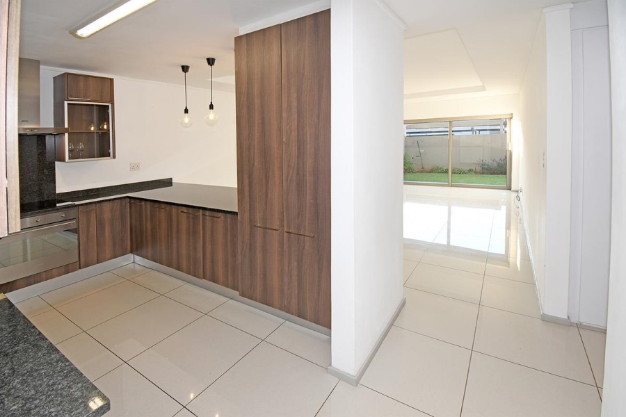 2 Bedroom Property for Sale in Oaklands Gauteng