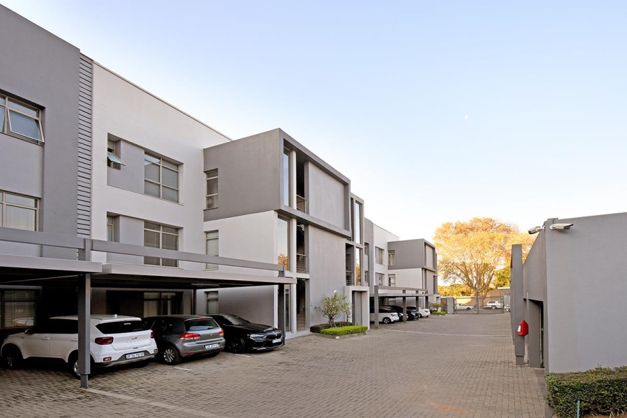 2 Bedroom Property for Sale in Oaklands Gauteng