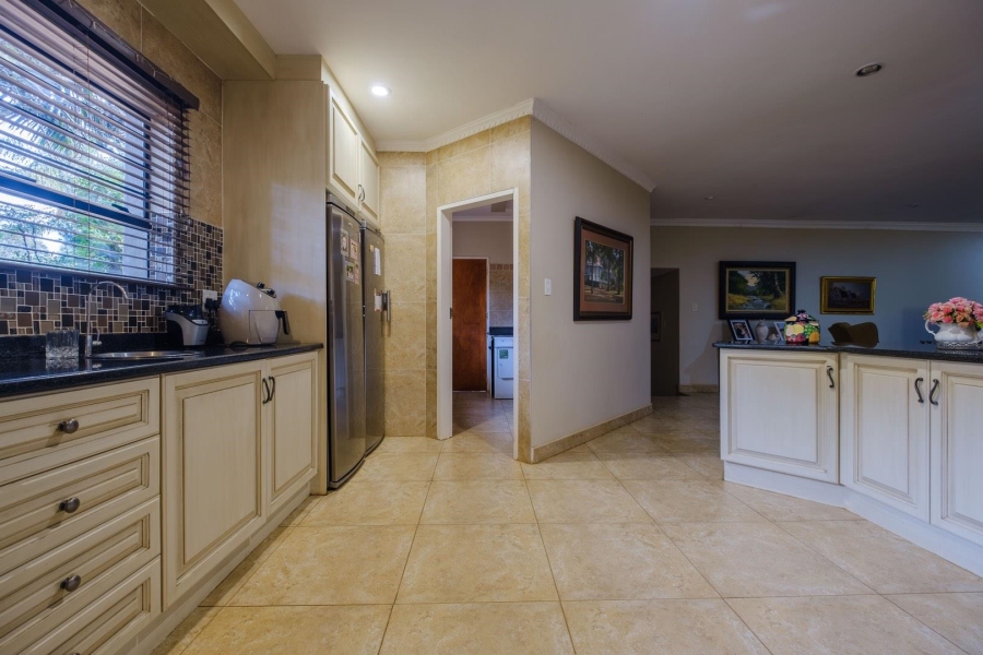 4 Bedroom Property for Sale in Wapadrand Gauteng