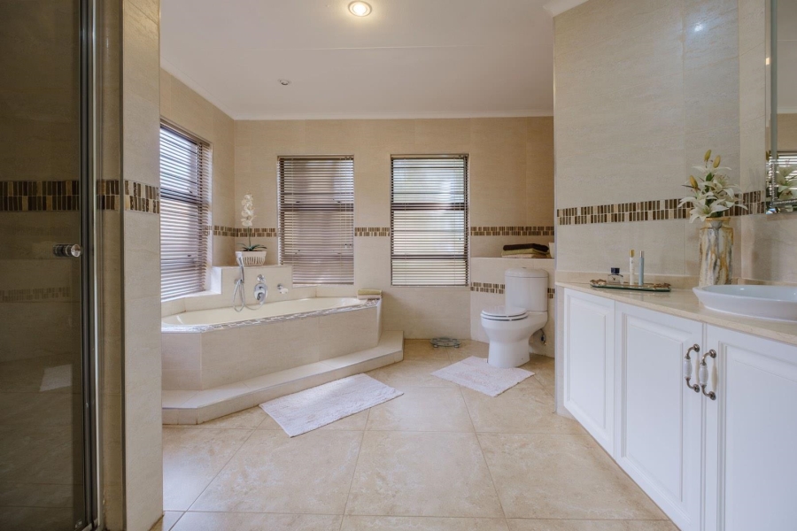 4 Bedroom Property for Sale in Wapadrand Gauteng